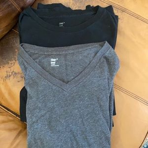Men’s Gap Vneck T’s